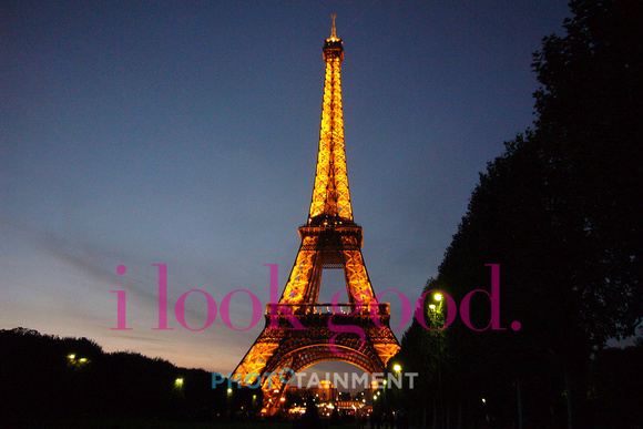 Eiffel_Tower_1